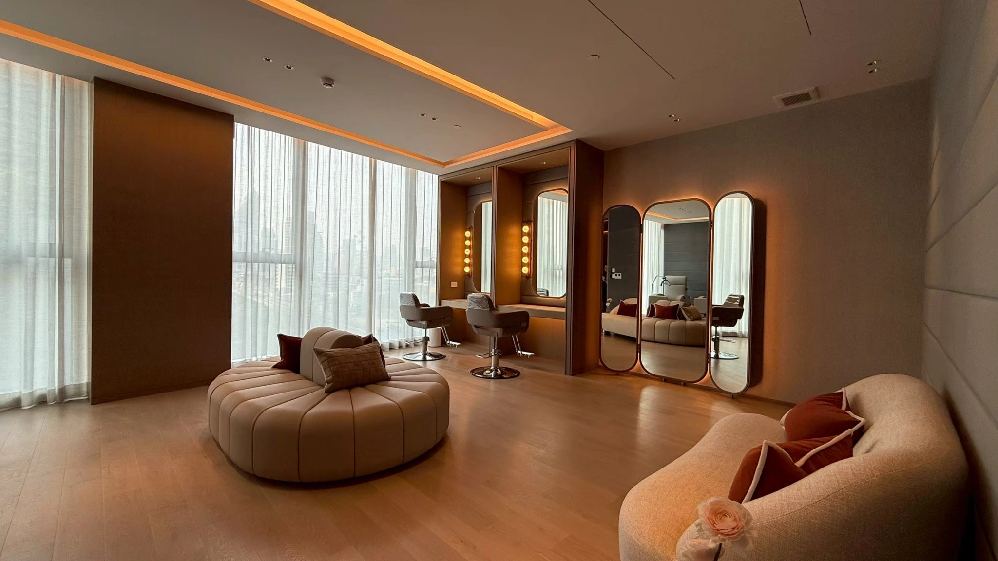 Gallery 6
